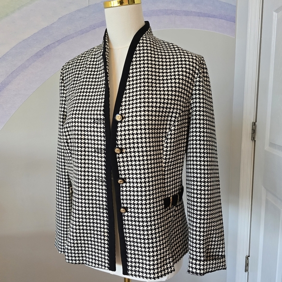 Virgo Petite | Size 12p | Black & White Houndstooth Blazer - Picture 2 of 7